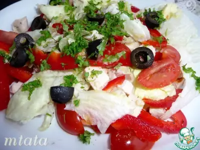 Салат с индейкой и помидорами