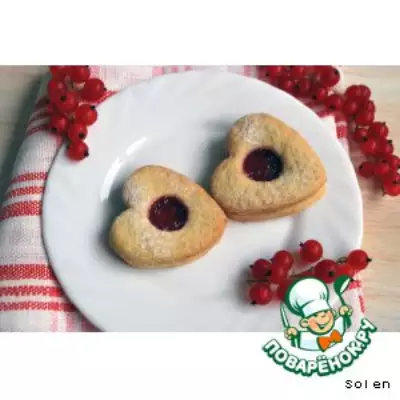 Печенье "Сердечки" с джемом из красной смородины