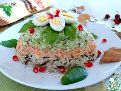 Рыбный салат с рисом и сельдереем фото