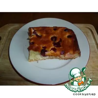 Пирог из миндального теста с творожно-вишневой начинкой