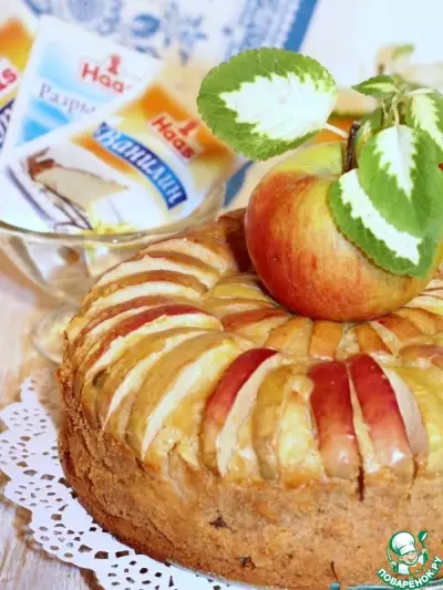 Болонский пирог с полентой и яблоками