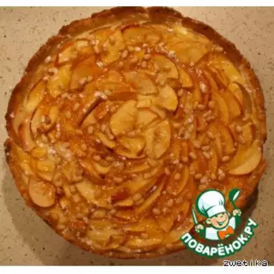 Пирог яблочный с кедровыми орешками Ароматный