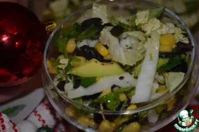 Салат со сладкой кукурузой и авокадо
