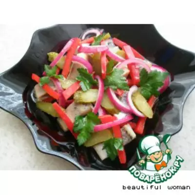 Салат с сельдью и овощами