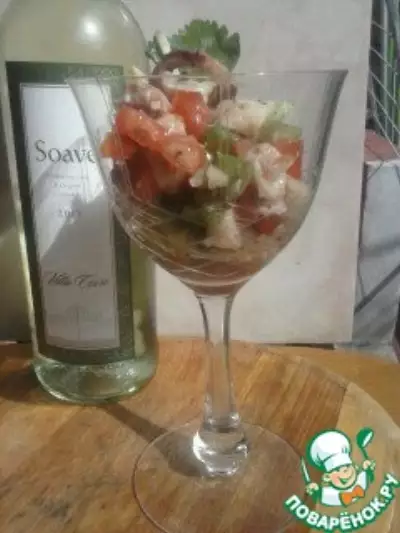 Салат из осминога со свежими овощами
