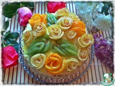 Торт именинный с фруктовыми розами