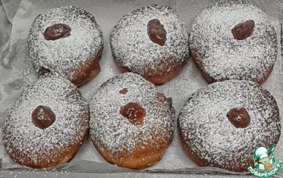 Пончики на еврейский праздник ханука "Суфганиёт"