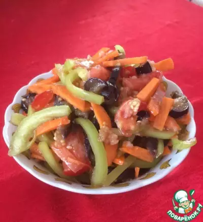 Овощной салат с баклажаном