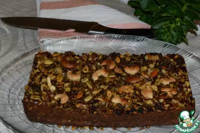 Чечевичный пирог с грибами, брокколи и семечками
