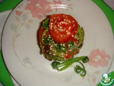 Салат с брокколи и вялеными помидорами