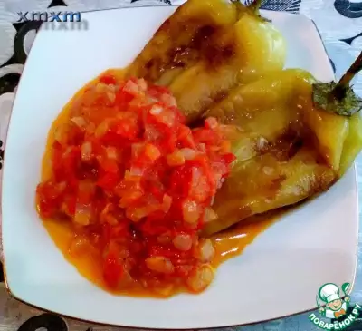 Жареный болгарский перец с томатным соусом