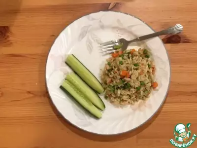 Китайский рис с овощами и с соевым соусом