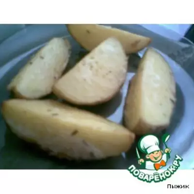 Картофель с орегано, запеченный четвертинками