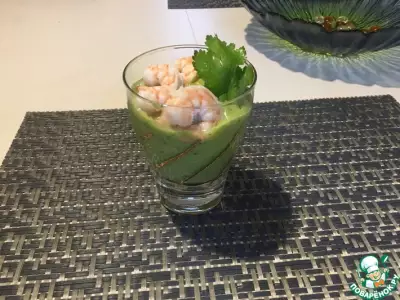 Коктейль из авокадо с креветками