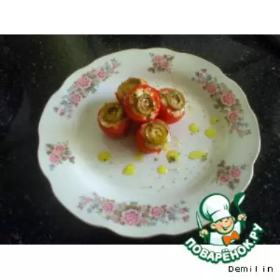 Запеченые помидоры, фаршированные сыром фета