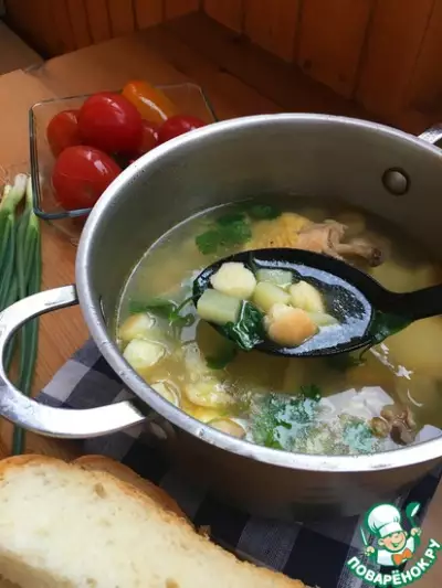 Куриный суп с манными клёцками