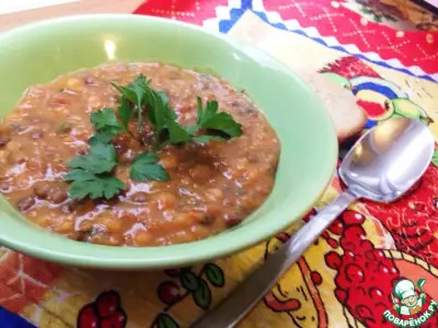 Густой горохово-чечевичный суп со свеклой