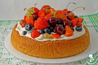 Торт чадейка со сливками и ягодами