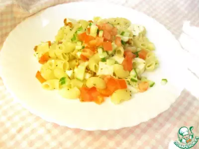 Паста-салат с овощами и адыгейским сыром