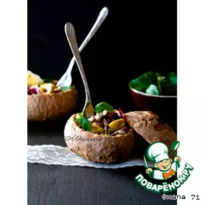 Тeплый салат с грибами и беконом фото