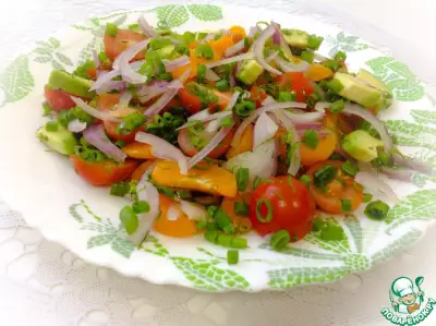Пикантный салат с авокадо