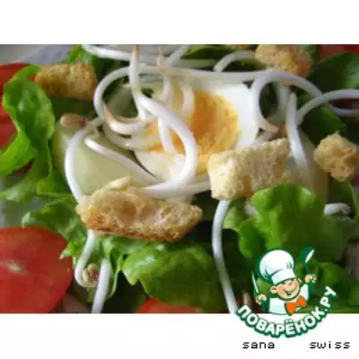 Зеленый салат с грушами