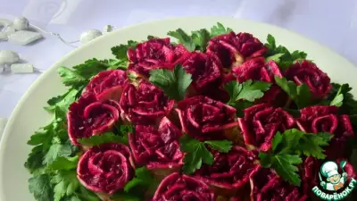 Новогодний салат "Розы"