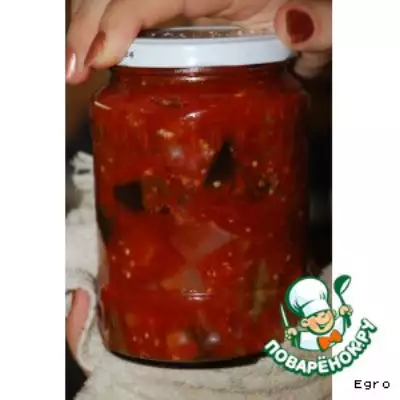 Баклажаны в томатном соке с перцем и луком