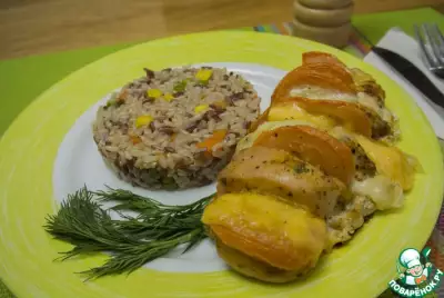 Курица «Капрезе» с рисом и овощами
