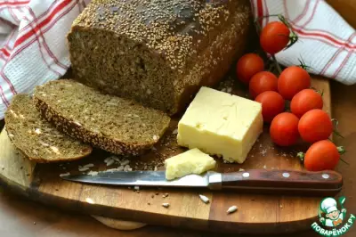 Темный хлеб с маком и семечками