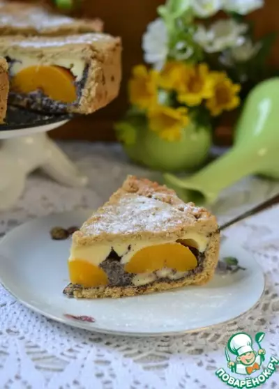 Творожно-маковый пирог с абрикосами