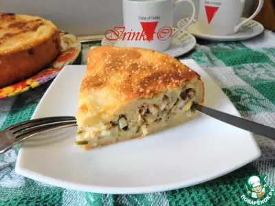 Пирог "Весенний" с сайрой, яйцами и луком