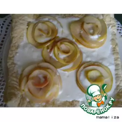 Тарт с яблочными розами и сливочным кремом