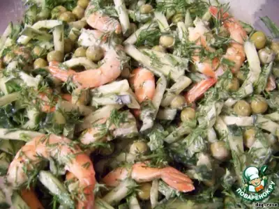 Зеленый салат с креветками