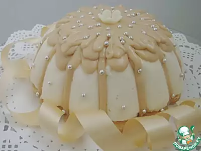 Торт "Птичье молоко" с карамельной глазурью
