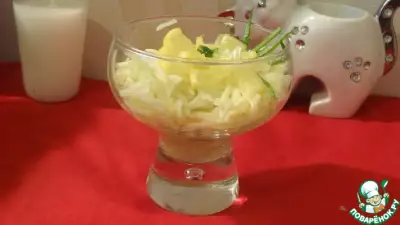Салат из сельдерея, капусты и яблок