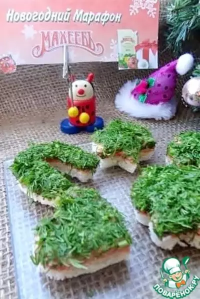 Фигурные мини-бутерброды "Лосось в майонезе с укропом"
