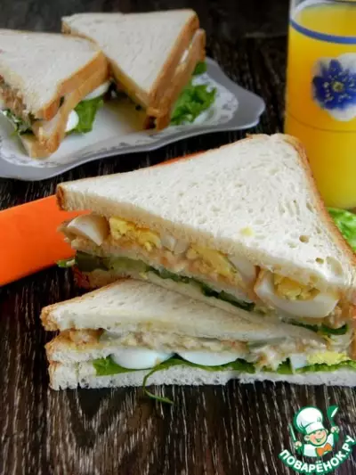 Сэндвич с креветками и кабачками