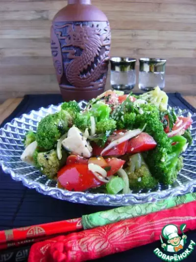 Салат из брокколи с овощами