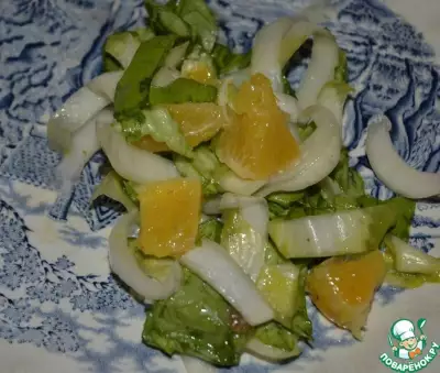 Салат листовой с салатным цикорием и апельсинами