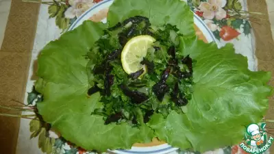 Салат с сельдереем и черносливом