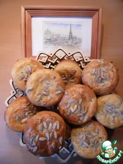 Французские закусочные кексы с козьим сыром и мятой