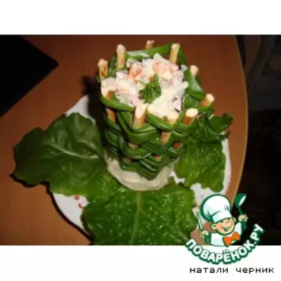 Луковая корзинка с салатом