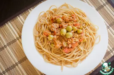 Цельнозерновые спагетти с тунцом
