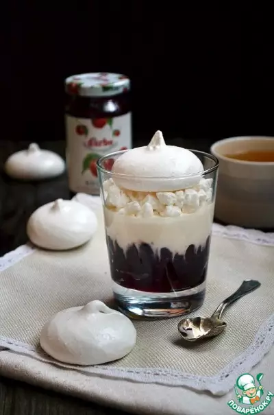 Вишнёво-йогуртовый десерт