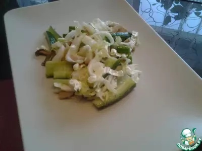 Весенний салат с вешенками