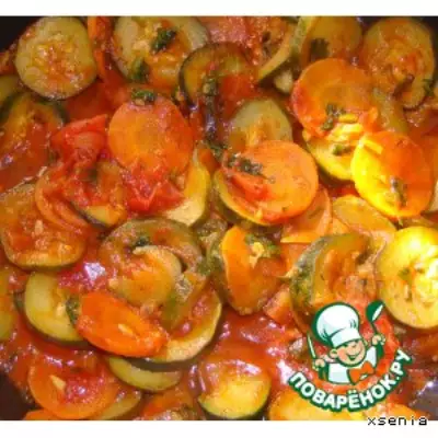 Цукини тушеные в томатах
