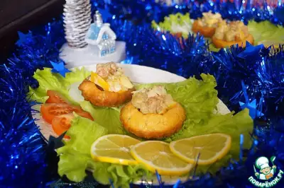 Корзиночки с салатом из красной рыбы фото