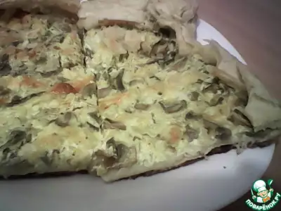 Пирог с грибами, сметаной и луком