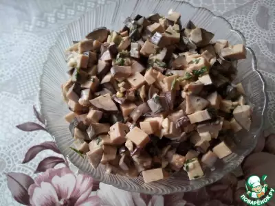 Салат из маринованных баклажанов